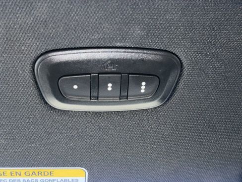 Used 2023 RAM 1500 Laramie AWD/4WD image 17
