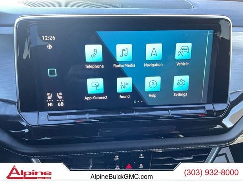 Used 2025 Volkswagen Atlas Cross Sport SE image 16