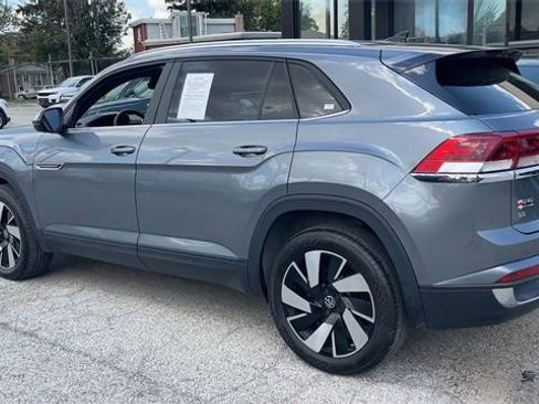 Used 2024 Volkswagen Atlas Cross Sport SE image 26