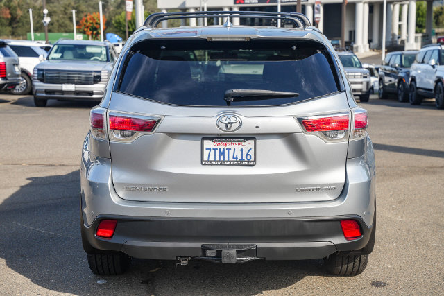Used 2016 Toyota Highlander Limited AWD/4WD image 4