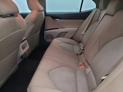 Used 2019 Toyota Camry LE image 18