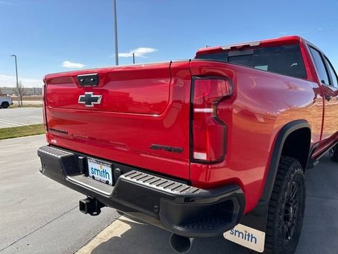 New 2026 Chevrolet Silverado 2500 ZR2 w/ LPO, Dark Essentials Package AWD/4WD image 31