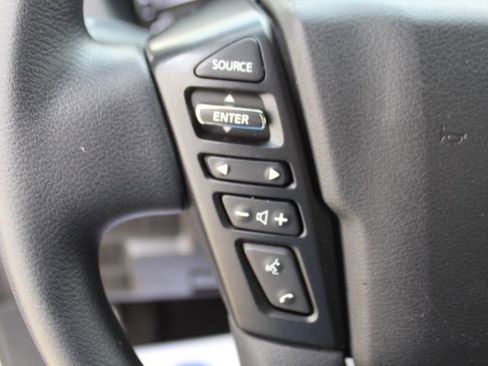 Used 2024 Nissan Frontier SV image 16