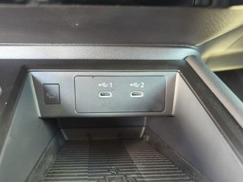 Certified 2025 Nissan Kicks SR FWD image 37