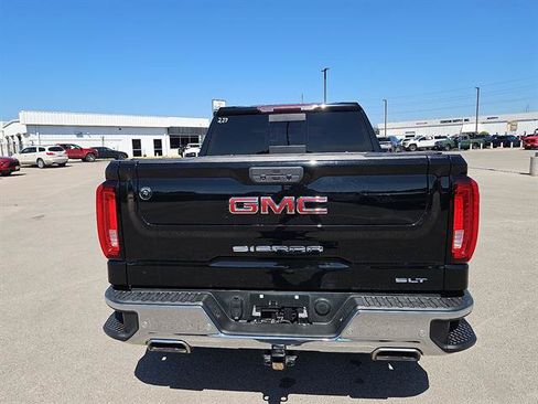Used 2021 GMC Sierra 1500 SLT AWD/4WD image 4