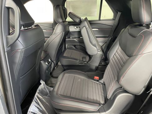 New 2026 Ford Explorer ST-Line AWD/4WD image 9