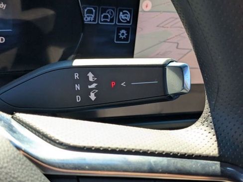 New 2026 Chevrolet Equinox EV LT image 24