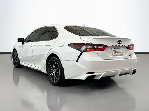Used 2024 Toyota Camry SE w/ Convenience Package image 6