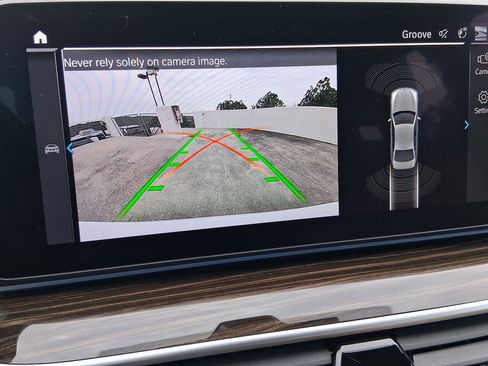 Certified 2023 BMW 530e w/ Executive Package image 27