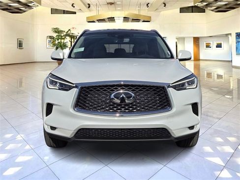 New 2025 INFINITI QX50 Luxe image 2
