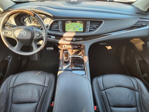 Used 2019 Buick Enclave Avenir w/ Avenir Technology Package image 32