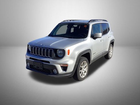 Used 2020 Jeep Renegade Latitude w/ Cold Weather Group image 1