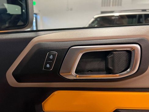 Used 2022 Ford Bronco Wildtrak image 36