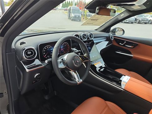 Used 2026 Mercedes-Benz GLC 300 4MATIC image 21
