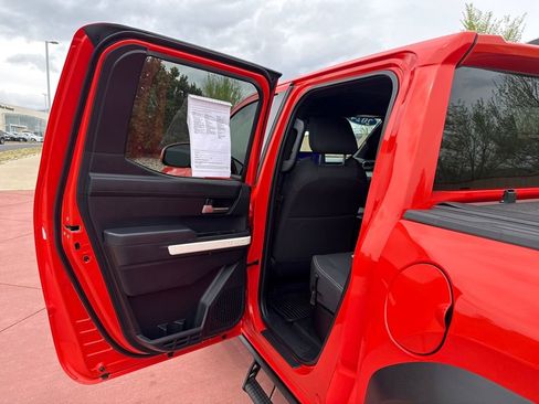 Used 2024 Toyota Tacoma TRD Off-Road image 17