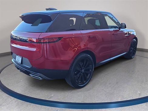 New 2025 Land Rover Range Rover Sport SE image 5