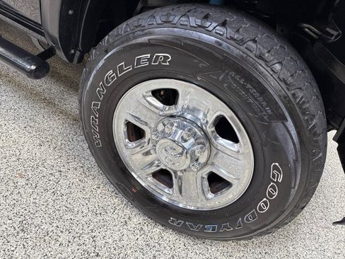 Used 2018 RAM 2500 Tradesman w/ Chrome Appearance Group image 69