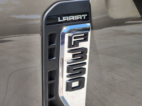 Used 2026 Ford F350 Lariat w/ Lariat Ultimate Package AWD/4WD image 12