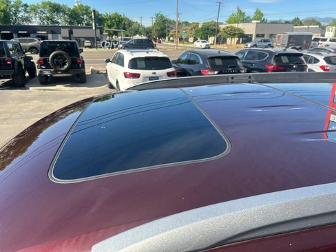Used 2016 Honda Pilot Elite image 14