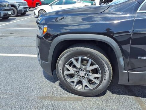 Used 2023 GMC Acadia SLE w/ Driver Convenience Package image 6