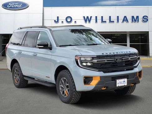 New 2025 Ford Expedition Tremor image 1