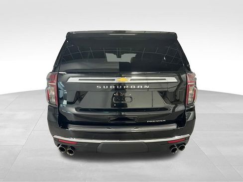 Used 2024 Chevrolet Suburban Premier w/ Premium Package AWD/4WD image 6