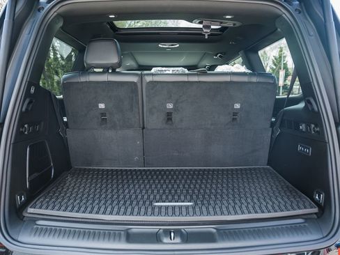 New 2026 Jeep Grand Wagoneer 4WD image 10