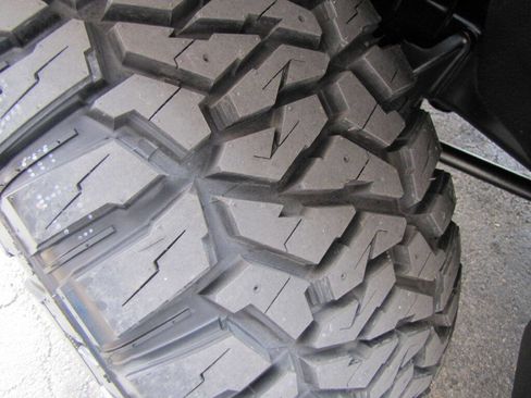 Used 2023 Chevrolet Silverado 2500 LT w/ Convenience Package image 24