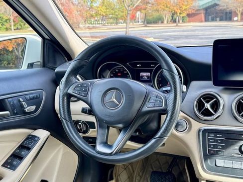 Used 2018 Mercedes-Benz GLA 250 image 19