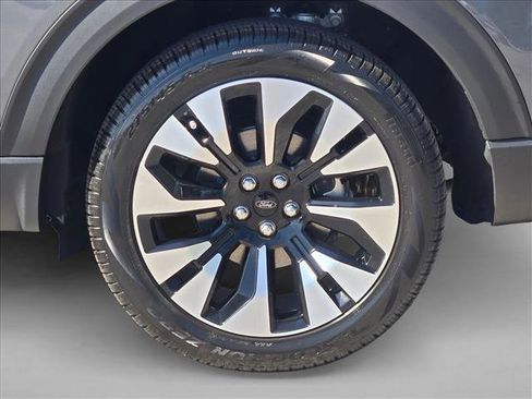 New 2026 Ford Explorer Platinum w/ LUX Leather Package image 9