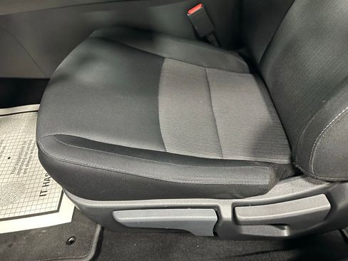 Used 2025 Nissan Sentra SV image 13