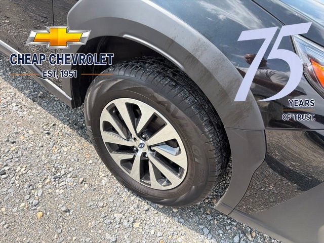 Used 2023 Subaru Outback Premium AWD/4WD image 3