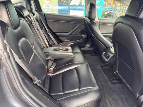 Used 2018 Tesla Model 3 Long Range image 15