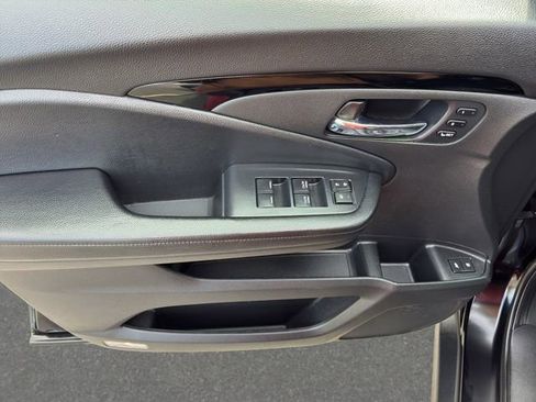 Used 2019 Honda Pilot Touring image 14