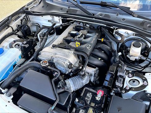 Used 2020 MAZDA MX-5 Miata 100th Anniversary image 32