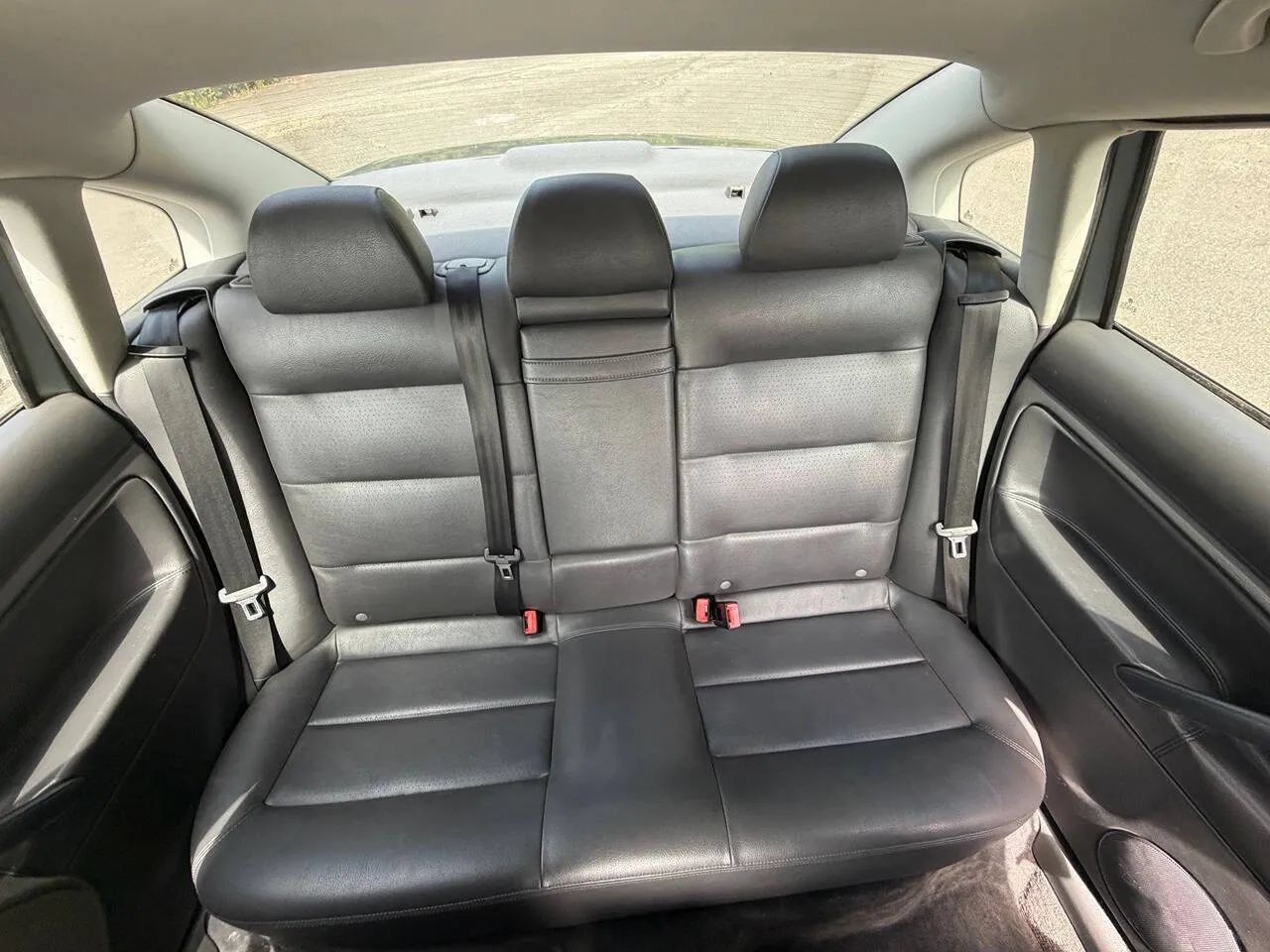 Used 2005 Volkswagen Passat GL FWD image 45