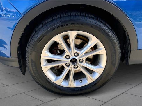 Used 2018 Ford Escape SE image 11