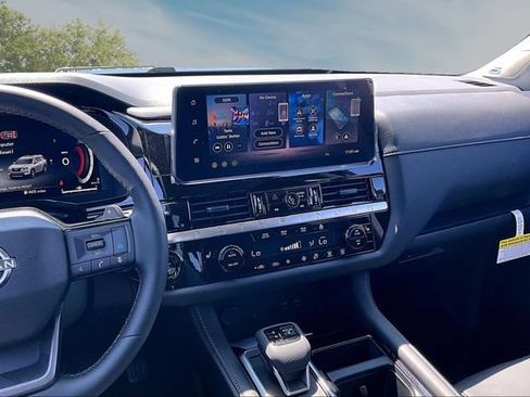 New 2026 Nissan Pathfinder SL w/ SL Premium Package FWD image 6