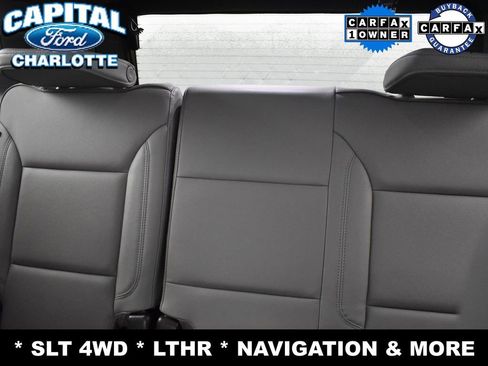 Used 2023 GMC Yukon SLT w/ SLT Luxury Package image 11