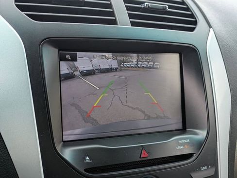 Used 2014 Ford Explorer XLT w/ Equipment Group 202A image 20