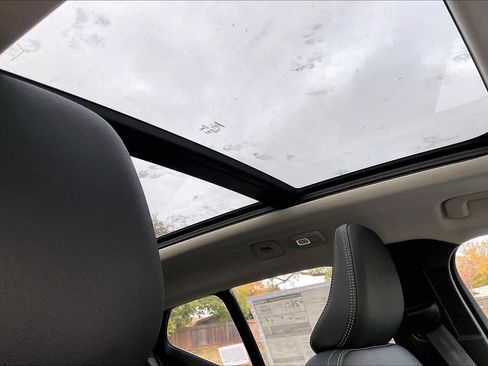 New 2026 Volvo XC40 B5 Ultra w/ Protection Package Premier image 29