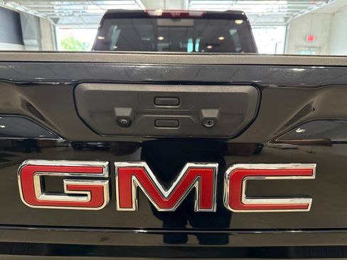 Used 2024 GMC Sierra 2500 Denali w/ Denali Reserve Package AWD/4WD image 9