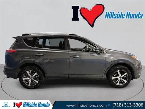 Used 2018 Toyota RAV4 XLE image 6