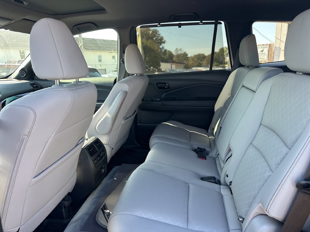 Used 2022 Honda Passport Elite image 11