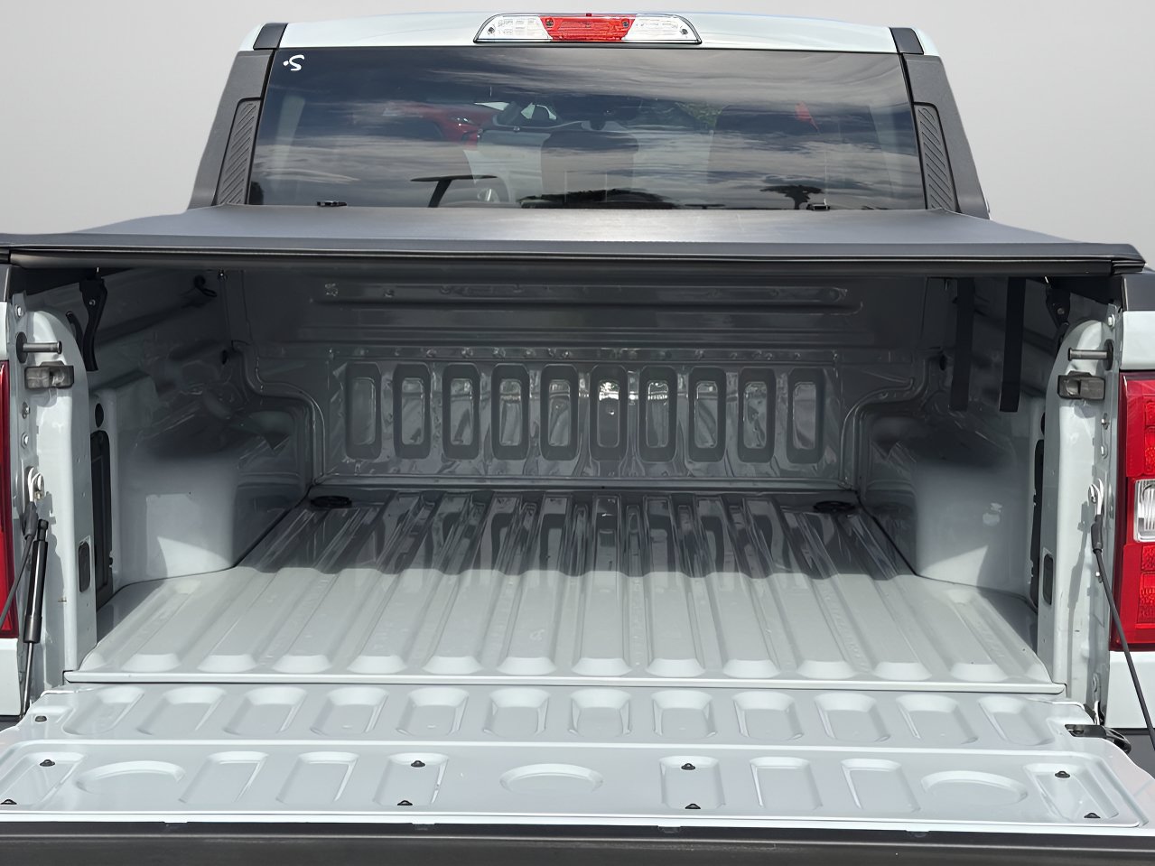 Used 2024 Ford Maverick XLT FWD image 8