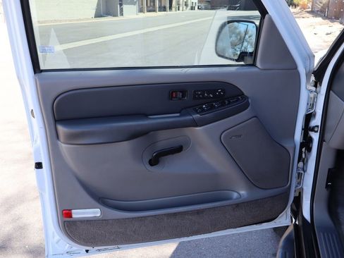 Used 2003 Chevrolet Tahoe LT image 23