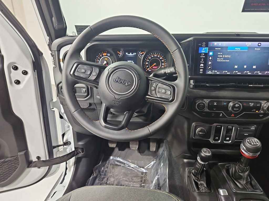 Used 2025 Jeep Wrangler Sport AWD/4WD image 14