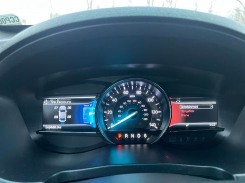 Used 2017 Ford Explorer XLT w/ Equipment Group 202A image 13