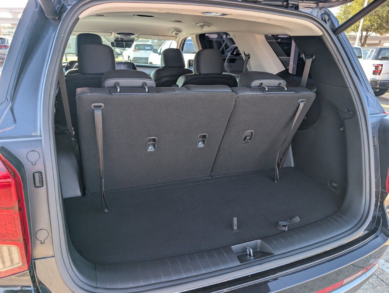 Used 2025 Hyundai Palisade SEL FWD image 28
