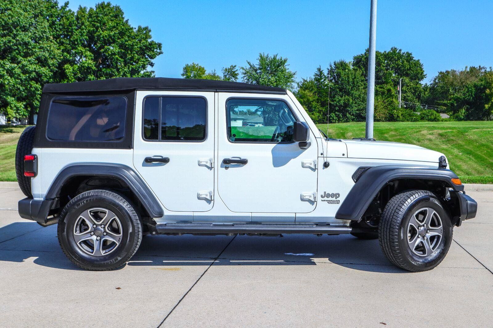 Used 2018 Jeep Wrangler Unlimited Sport S AWD/4WD image 5